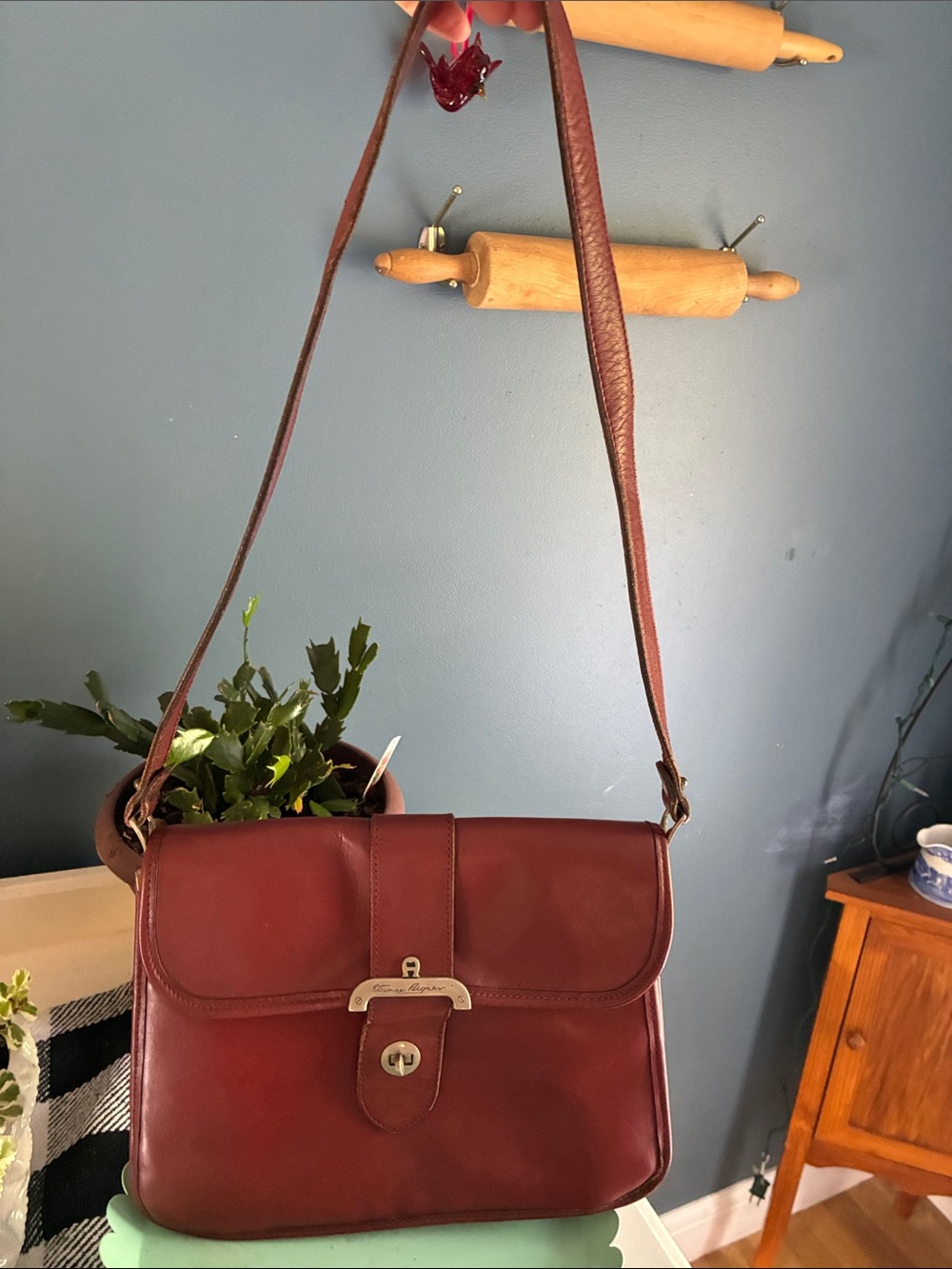Vintage 1960’s Etienne Aigner Handmade Burgundy Oxblood Shoulder Purse - Picture 3 of 12